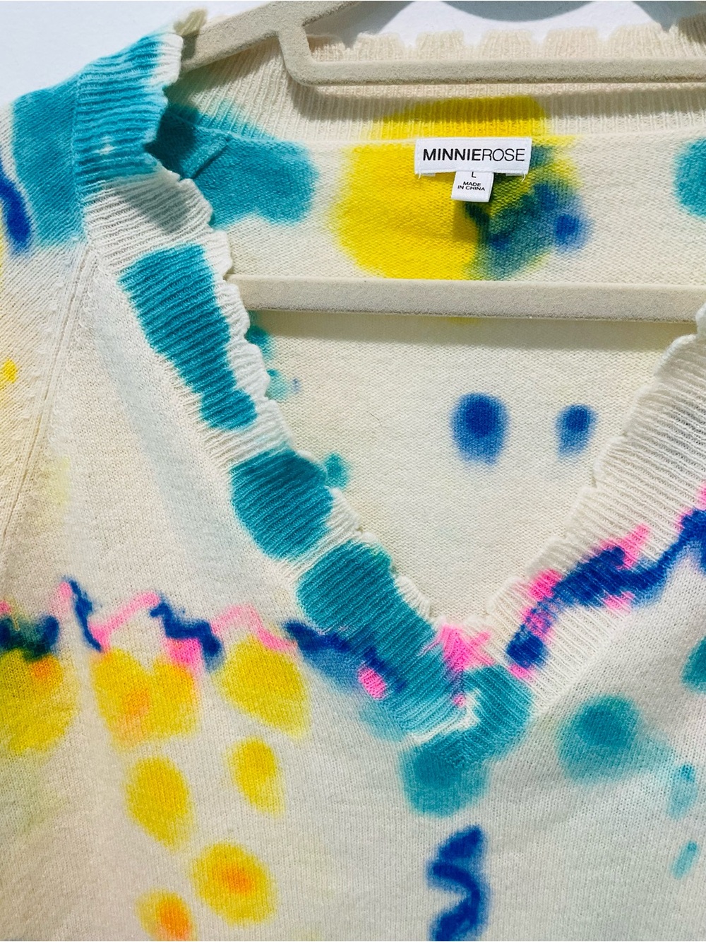 Minnie Rose 100% Cashmere Tie Dye Sweater Scalloped V Neck Size L - Picture 3 of 8